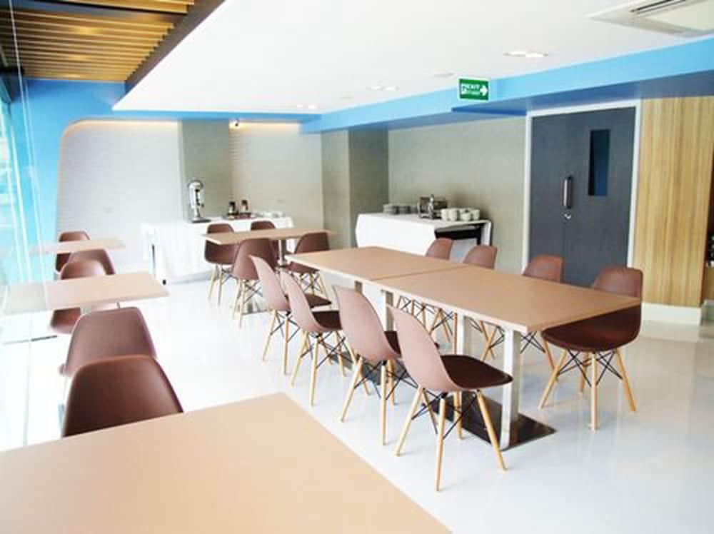 Grand Tower Inn Sathorn Hotel Μπανγκόκ Εξωτερικό φωτογραφία