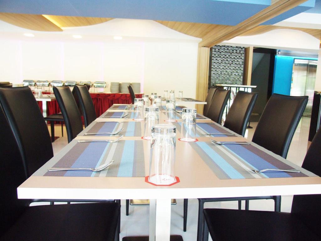 Grand Tower Inn Sathorn Hotel Μπανγκόκ Εξωτερικό φωτογραφία