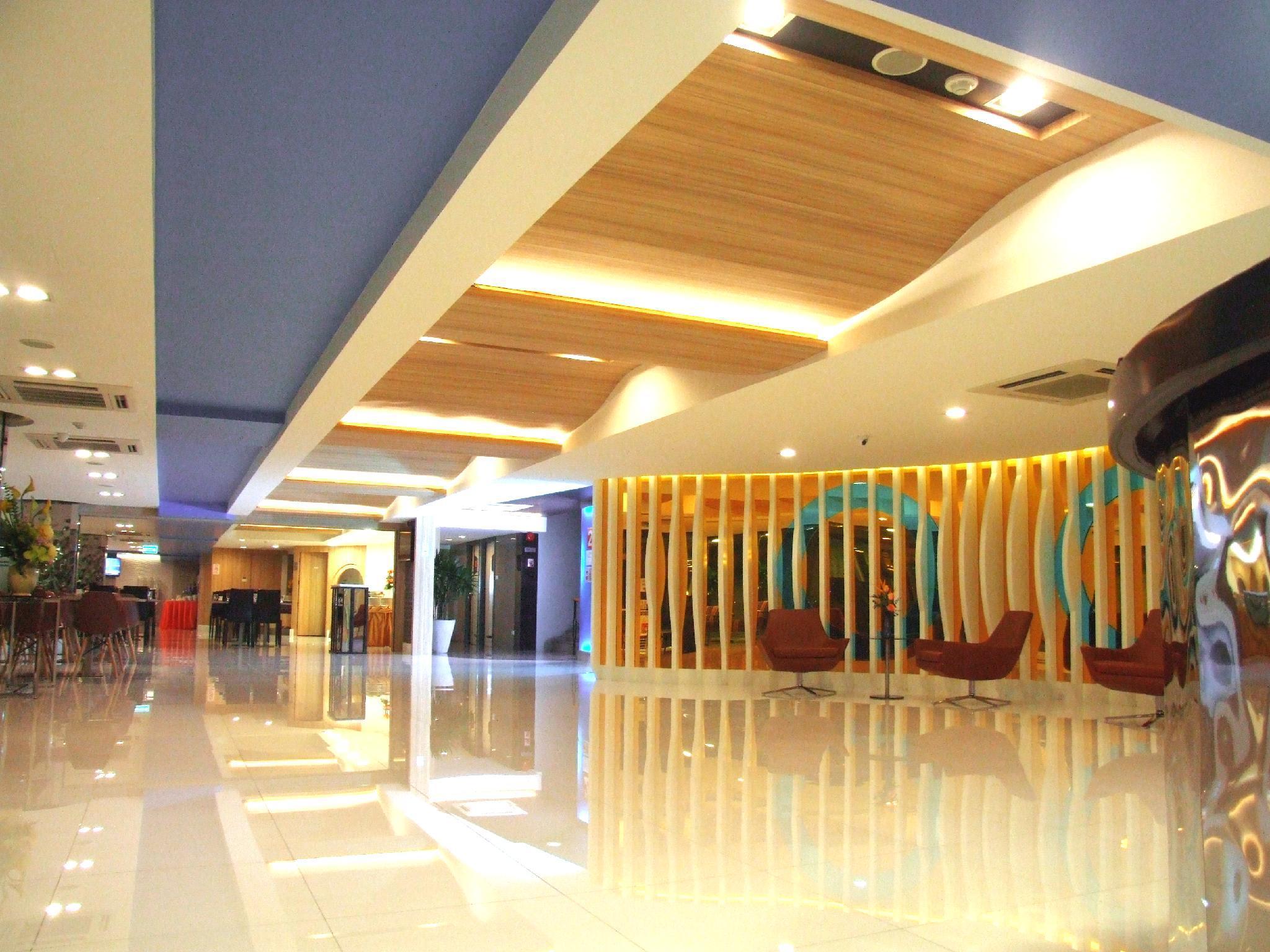 Grand Tower Inn Sathorn Hotel Μπανγκόκ Εξωτερικό φωτογραφία