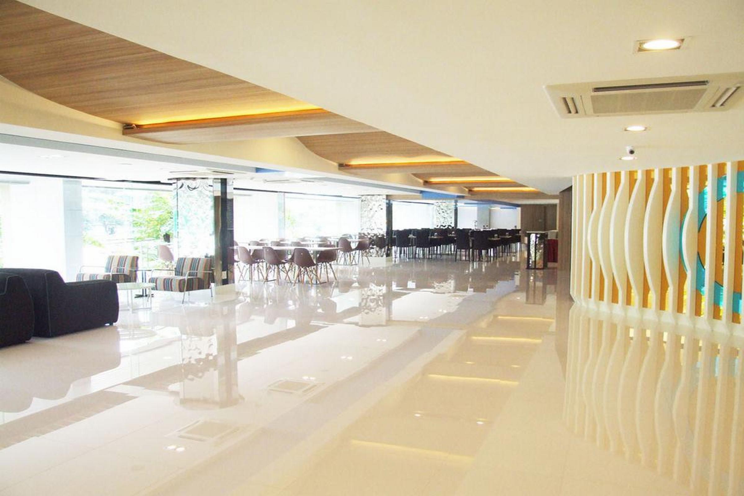 Grand Tower Inn Sathorn Hotel Μπανγκόκ Εξωτερικό φωτογραφία